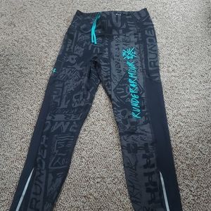 Women's size medium "RunderArmour" leggings